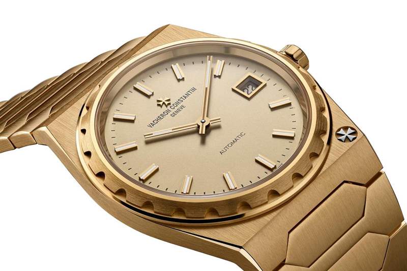 今年最強的復刻款！江詩丹頓推出Historiques 222腕表