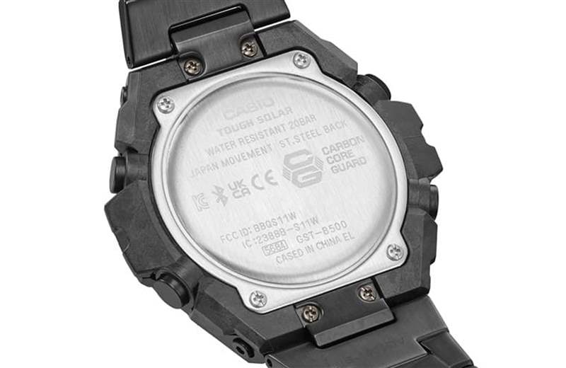 從底蓋上的刻印文字可知手錶導(dǎo)入Carbon Core Guard碳纖維核心防護構(gòu)造，兼具強度與輕盈。（G-SHOCK官網(wǎng)）