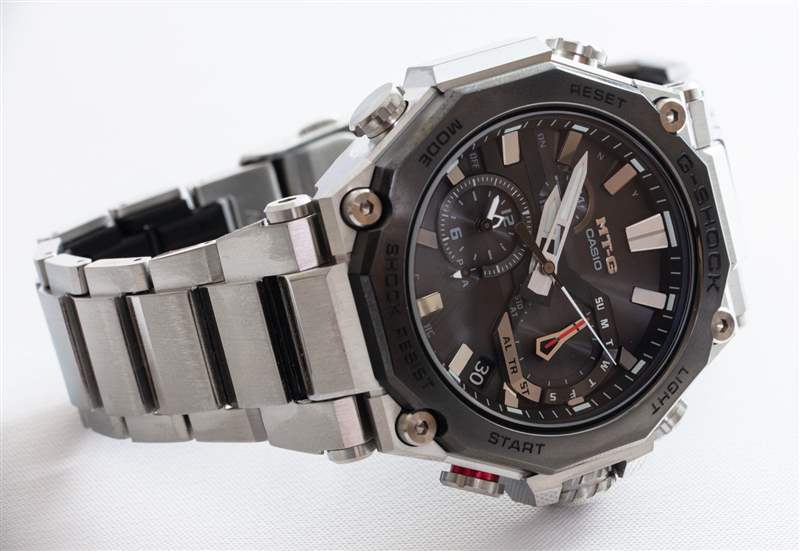 動(dòng)手：卡西歐 G-Shock MT-G B2000 手表