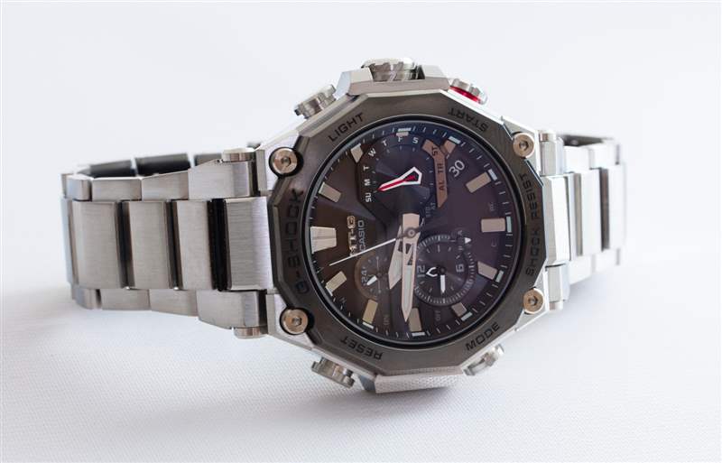 動(dòng)手：卡西歐 G-Shock MT-G B2000 手表