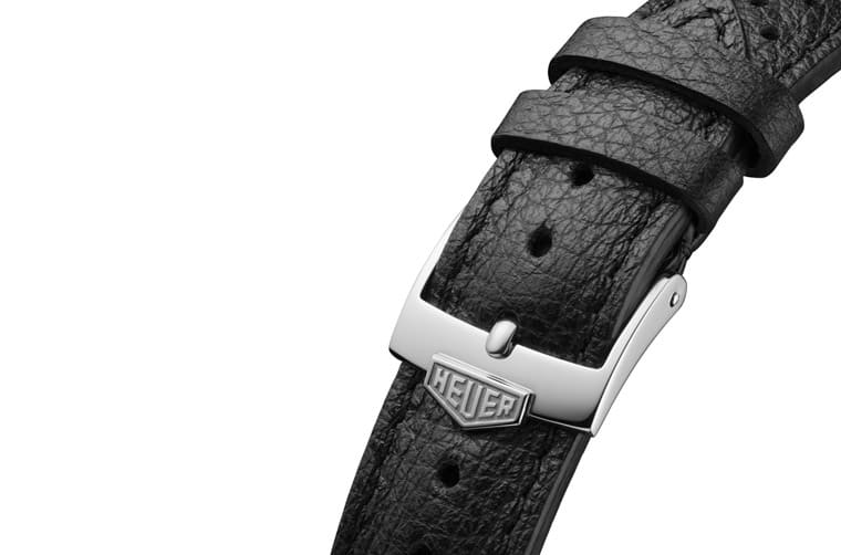 泰格豪雅經(jīng)典賽車表Carrera 60周年復刻表以傳奇熊貓面型號2447 SN為靈感