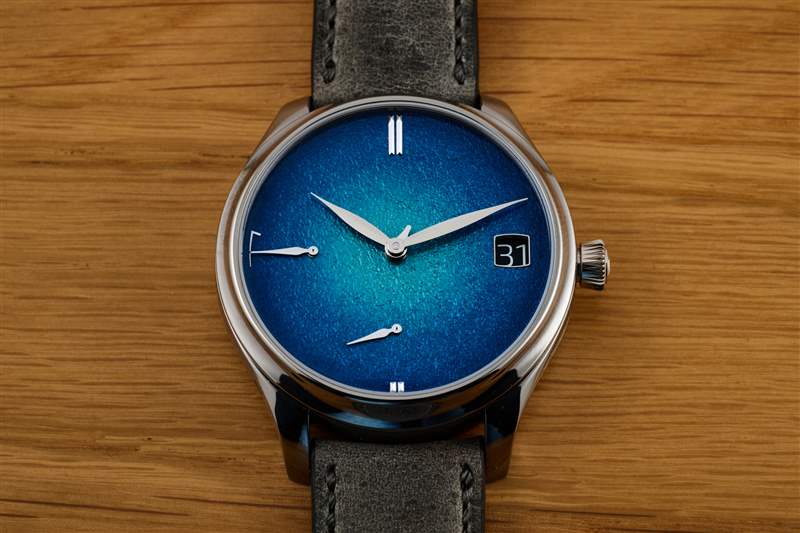 全新 Moser Endeavor Perpetual Calendar 煙熏大明火琺瑯表盤(pán)