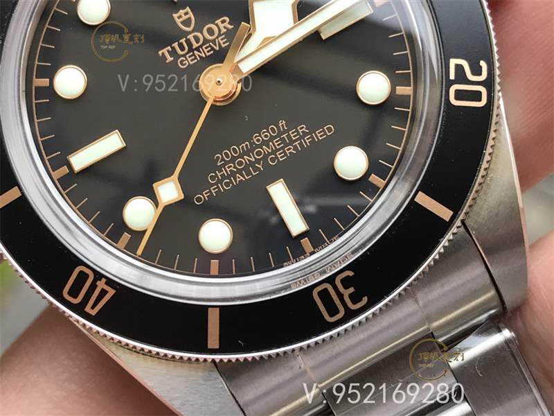 ZF廠帝舵碧灣M79030N手表做工怎么樣,對(duì)比正品如何