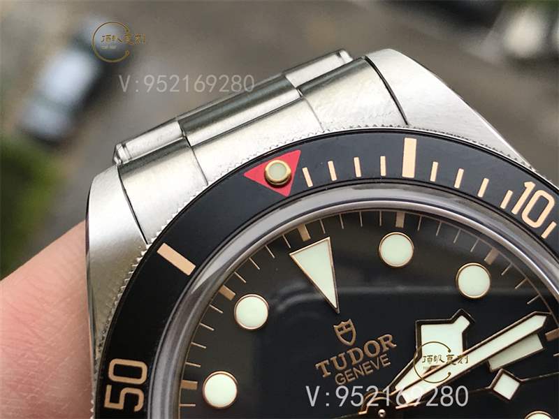 ZF廠帝舵碧灣M79030N手表做工怎么樣,對(duì)比正品如何