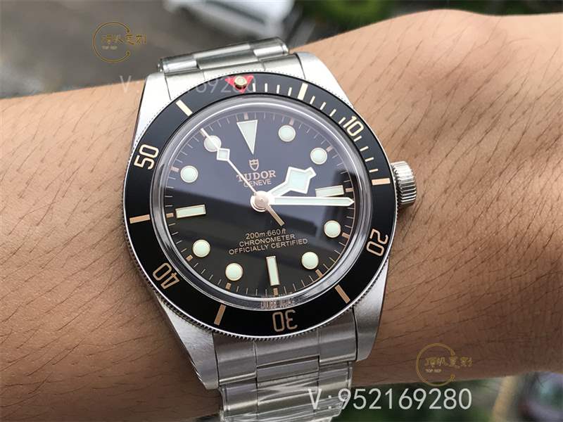 ZF廠帝舵碧灣M79030N手表做工怎么樣,對(duì)比正品如何